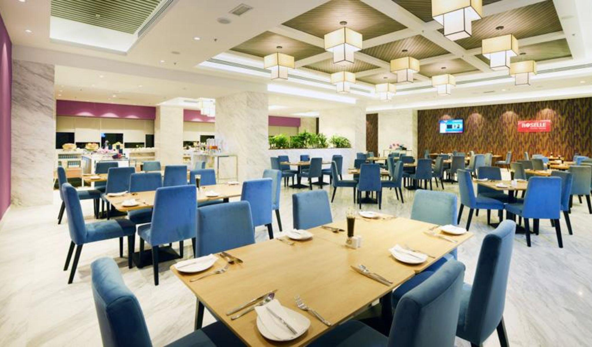 Lexis Suites Penang Байан-Лепас Экстерьер фото The restaurant