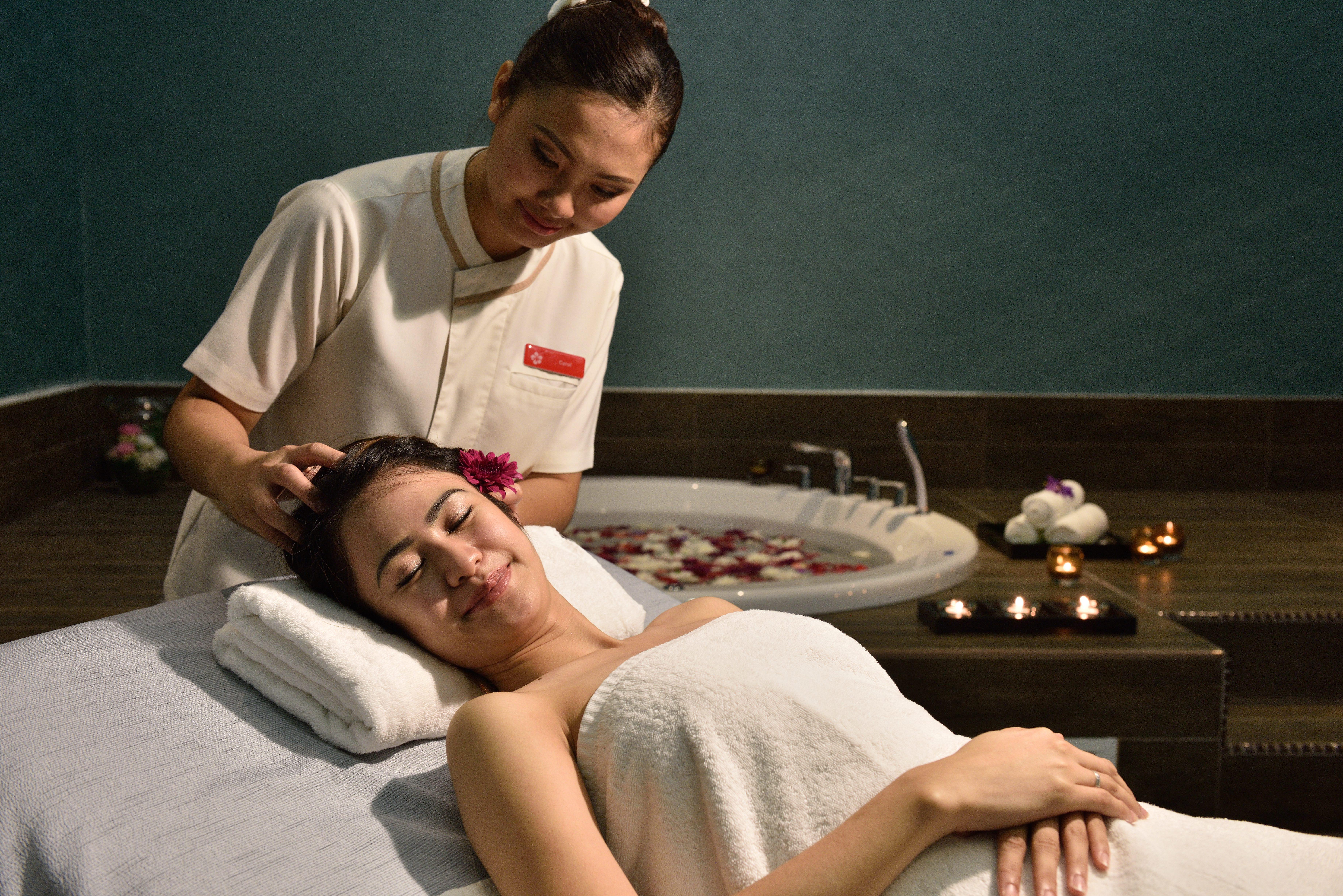 Lexis Suites Penang Байан-Лепас Экстерьер фото Thai massage
